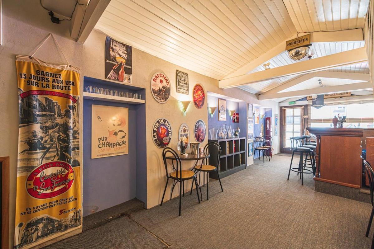 Bar A Bulles - Ancien Comptoir Transforme Villa Reims Luaran gambar