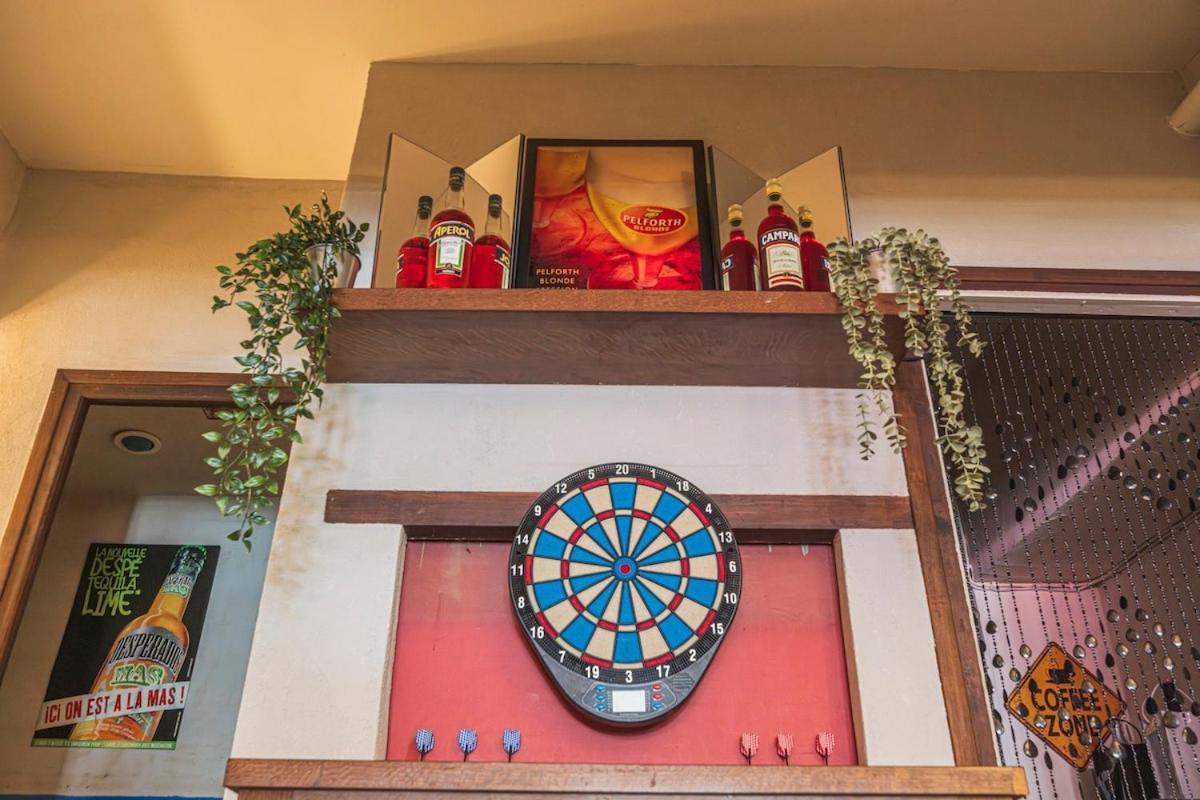 Bar A Bulles - Ancien Comptoir Transforme Villa Reims Luaran gambar
