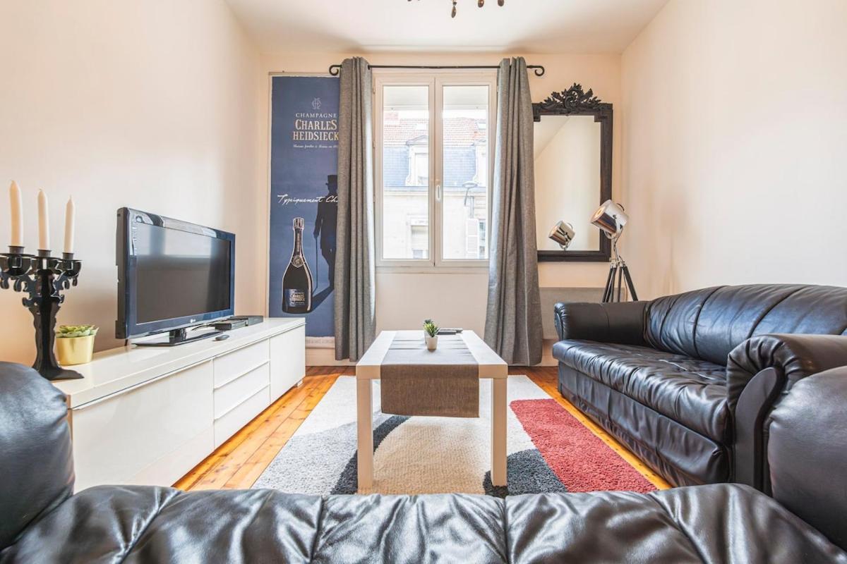 Bar A Bulles - Ancien Comptoir Transforme Villa Reims Luaran gambar